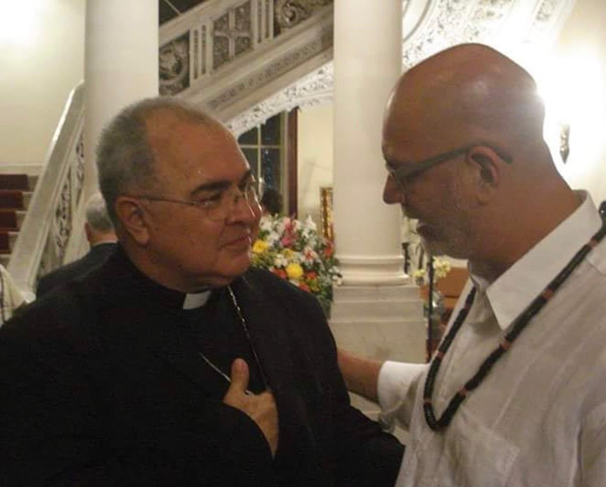 Márcio de Jagun conversando com o Cardeal Arcebispo D. Orani Tempesta